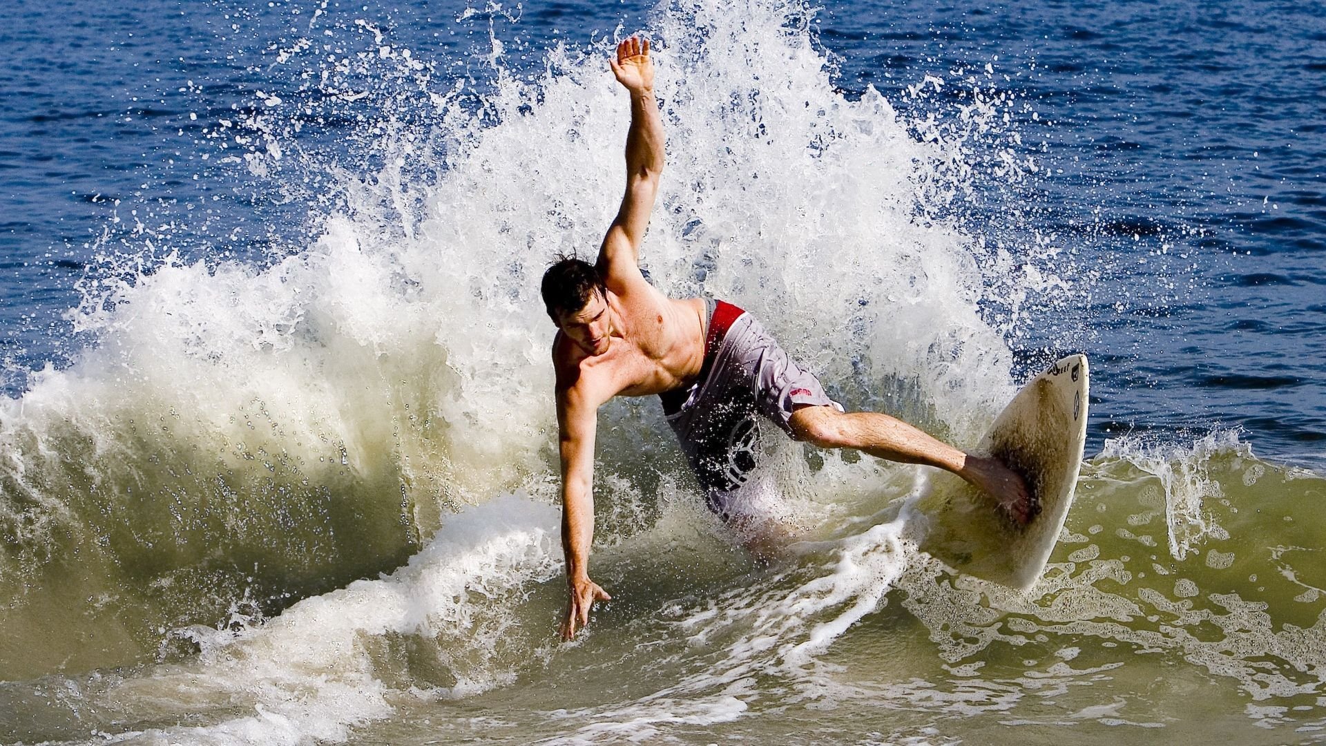 掘金高原激战步行者，杰伦·格林生涯之夜照亮赛场