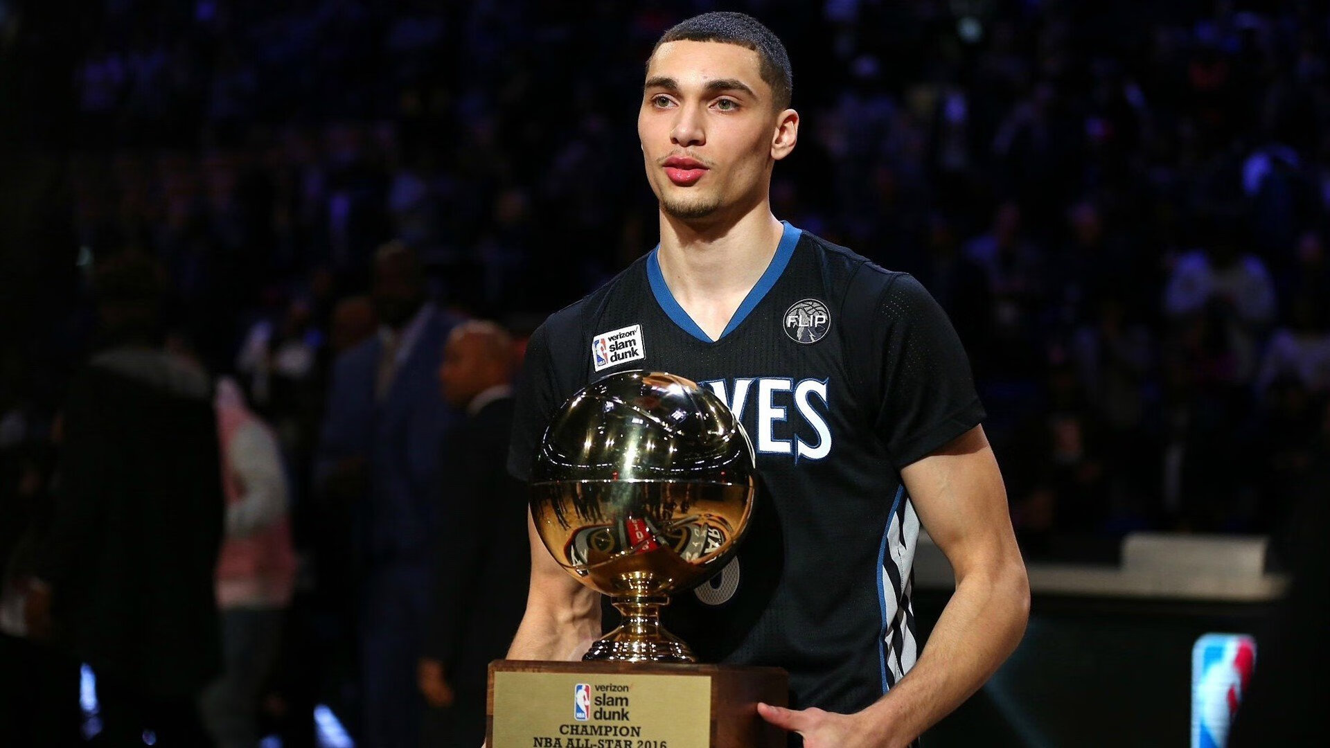 开云体育在线-米切尔爆发如火山，猛龙稳如磐石擒森林狼