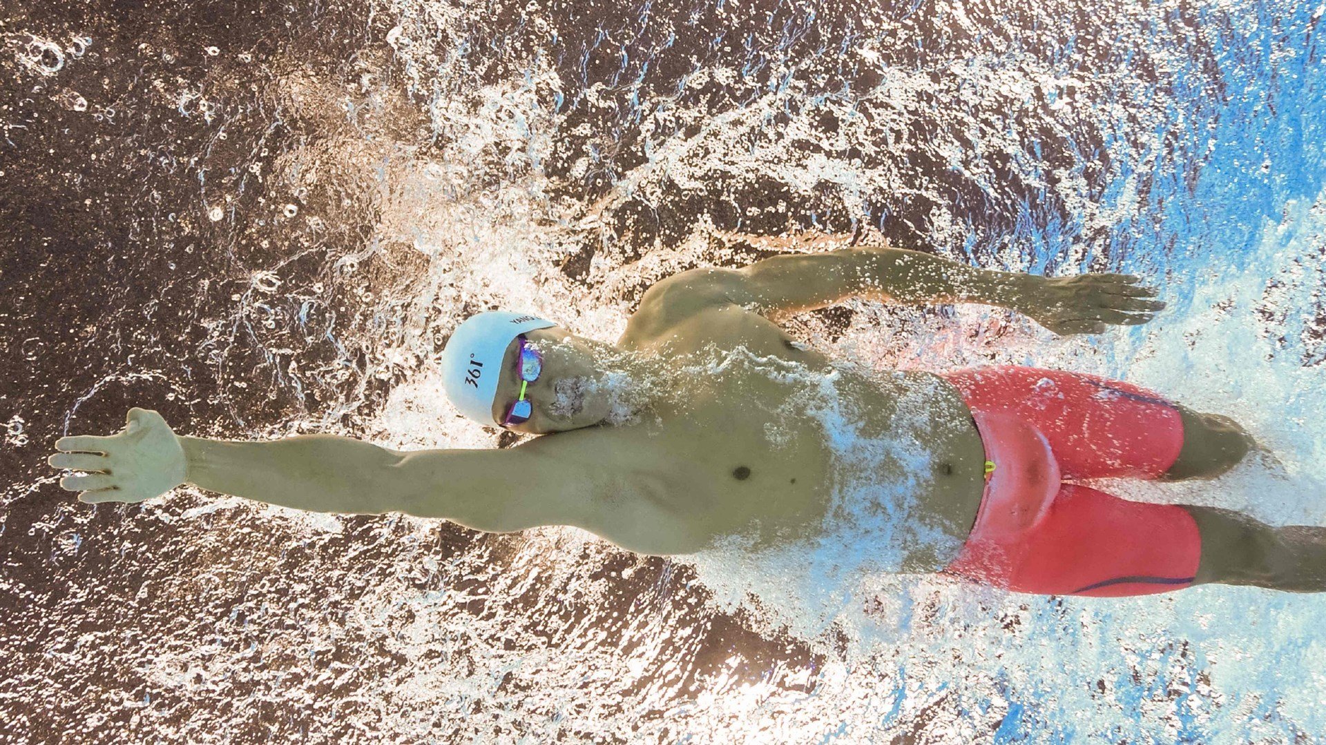 黄喜灿一锤定音!加拿大险胜安哥拉,关键先生改写比赛走向