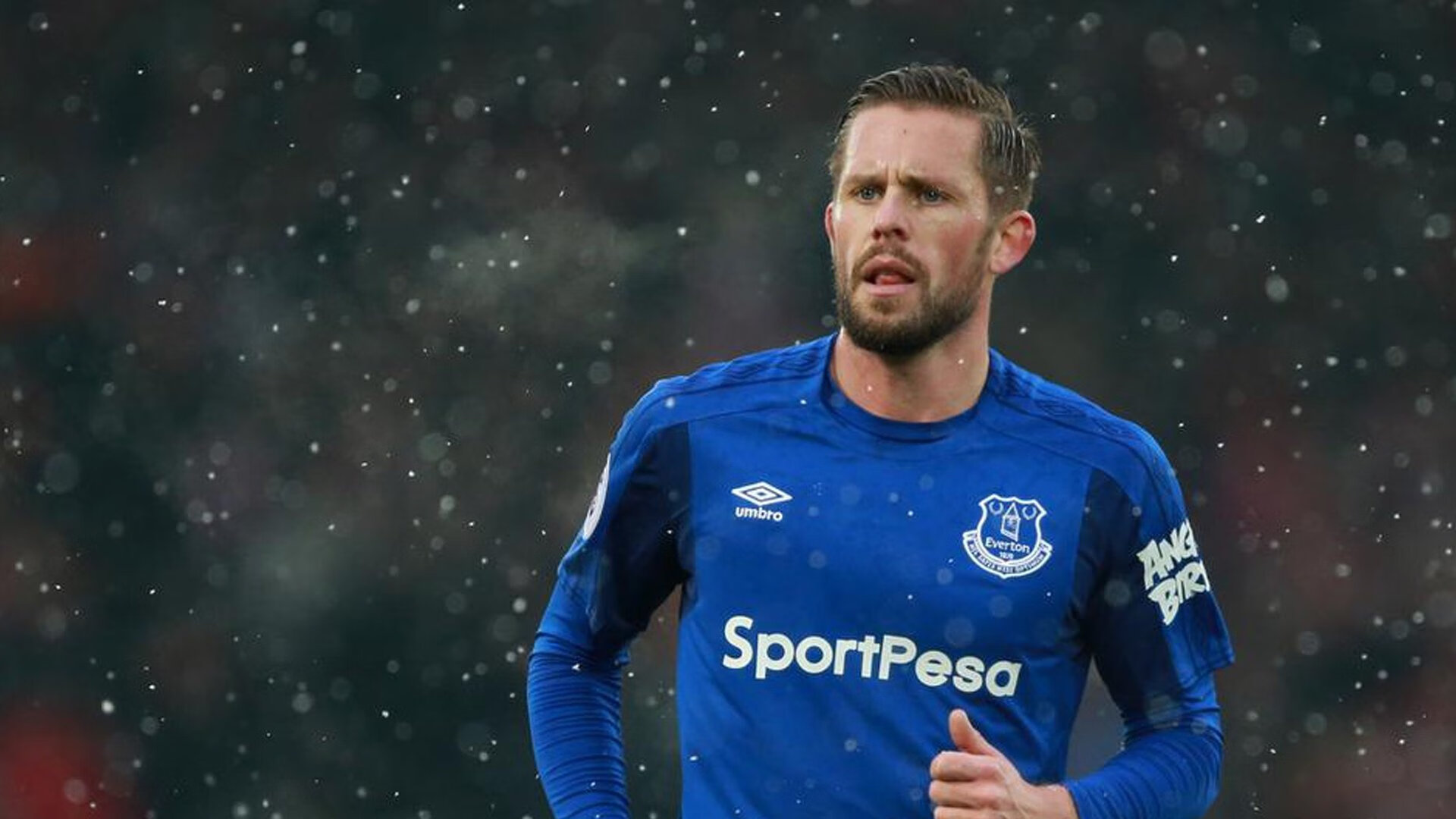 开云体育平台APP-当足球遇上乒乓，英格兰力克中国之夜，马龙用球拍惊艳世界